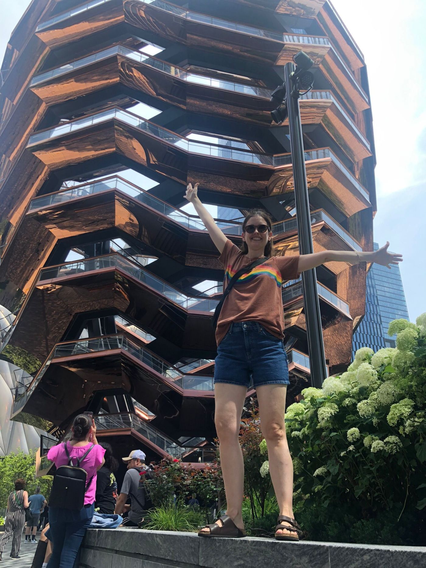 Vessel_lamanoqueescribeconpluma_Villarquide