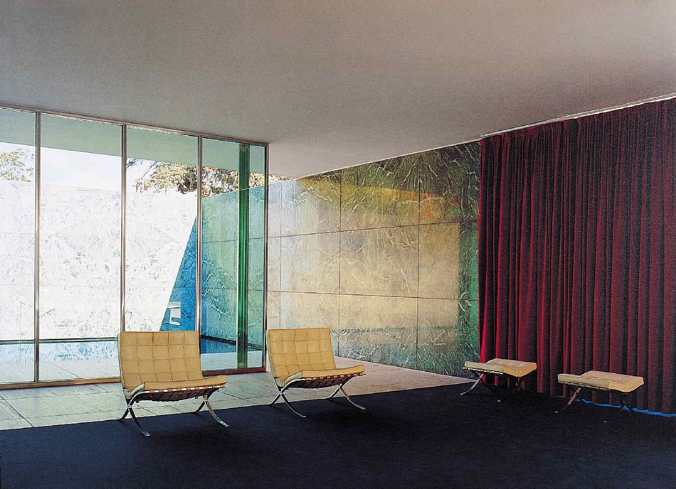 Villarquide_Collins, Hannah_Lamanoqueescribeconpluma_Reich, Lily